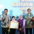 Bupati H. Jarot Raih Penghargaan Nasional Revitalisasi Bahasa Daerah dari Kemendikdasmen